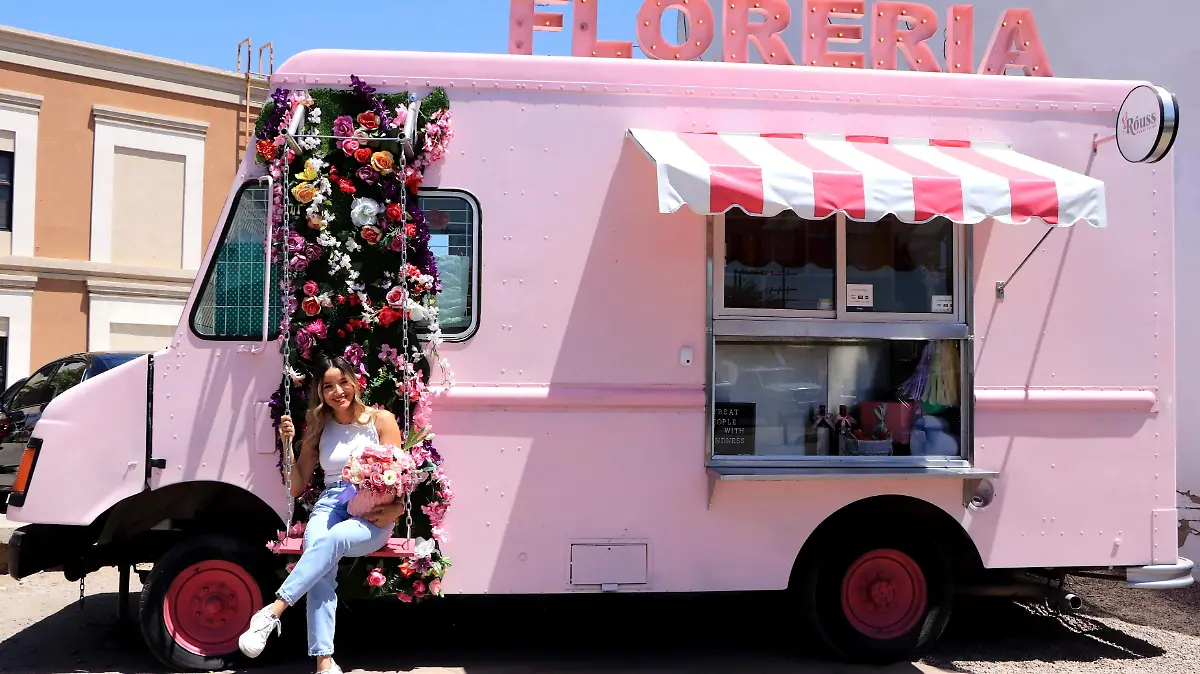 Juntos Crecemos Rouss Flower Truck Florería - Cecilia Saijas (8)